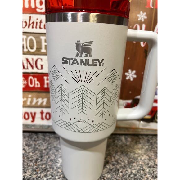 Stanley Halloween Winterscape Quencher H2.0 FlowState Tumbler 40 OZ Limited - Picture 3 of 6